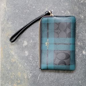 Coach Wristlet Perfect Condition